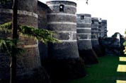 Стены замка Анжер