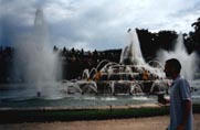 Версаль - один из фонтанов