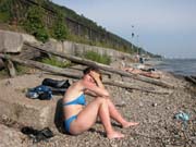 Пляж в Листвянке - не лучшее место для отдыха